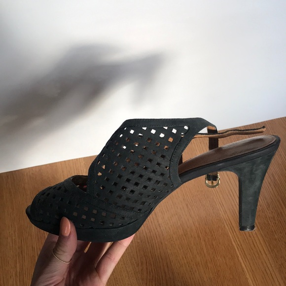 Clarks high heels - Picture 2 of 3
